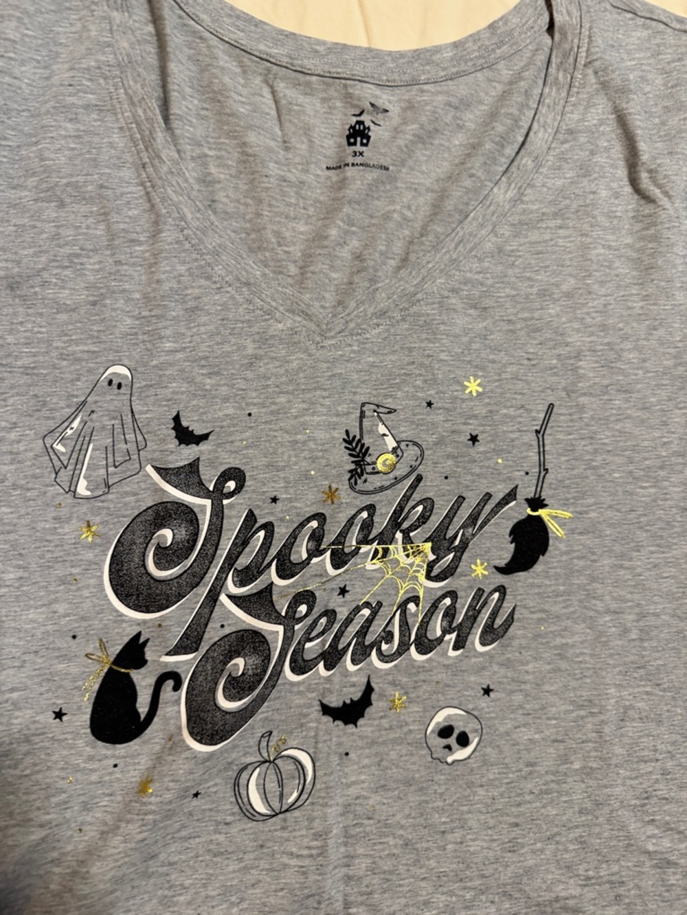 Women’s 3x Halloween Graphic Tee Bundle - Picture 5 of 7